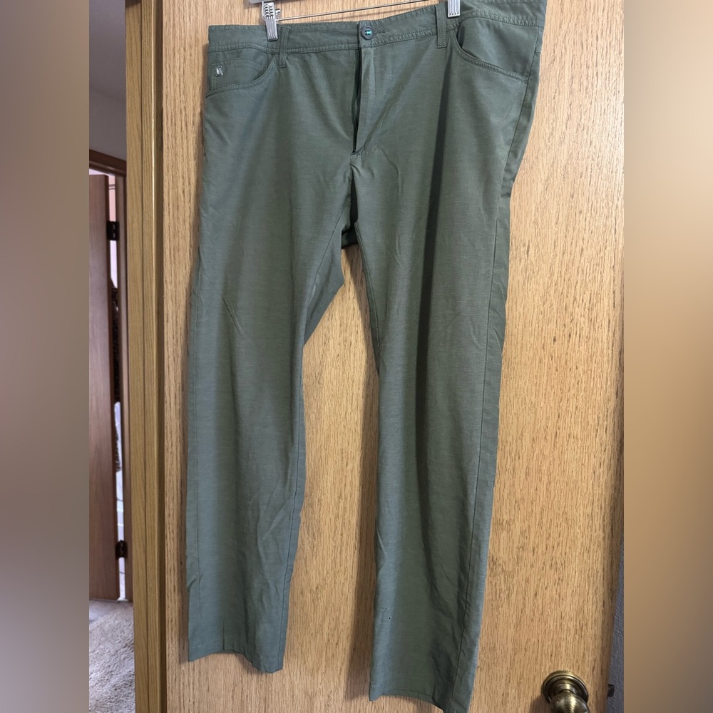 Linksoul Olive Chinos